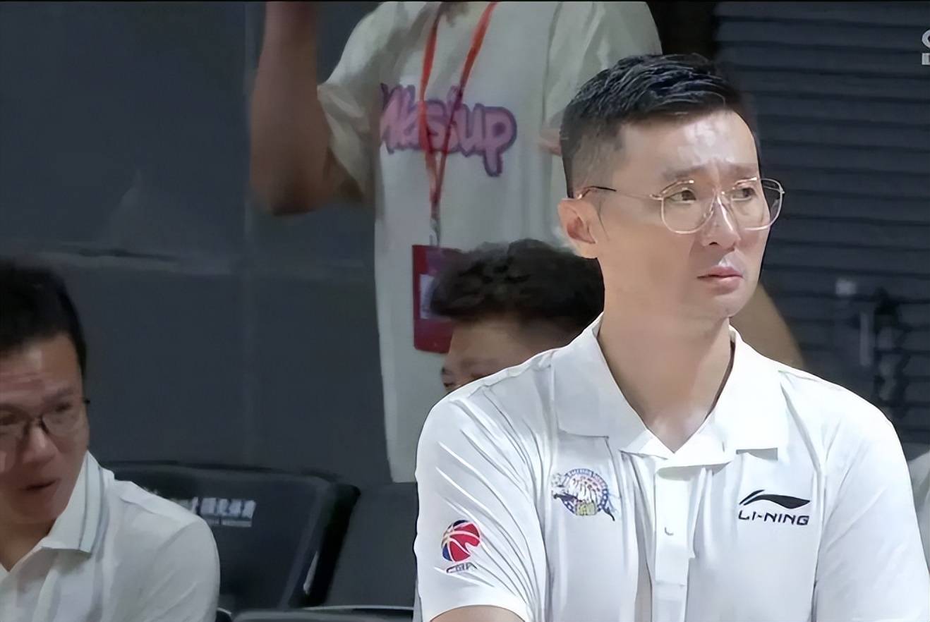新教练权！主帅调整战术布局，为新一轮比赛做好准备的简单介绍