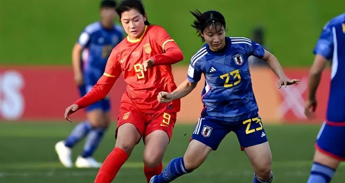 关于选手表现稳定，女足比赛赛场精彩纷呈、球迷欣喜观望的信息