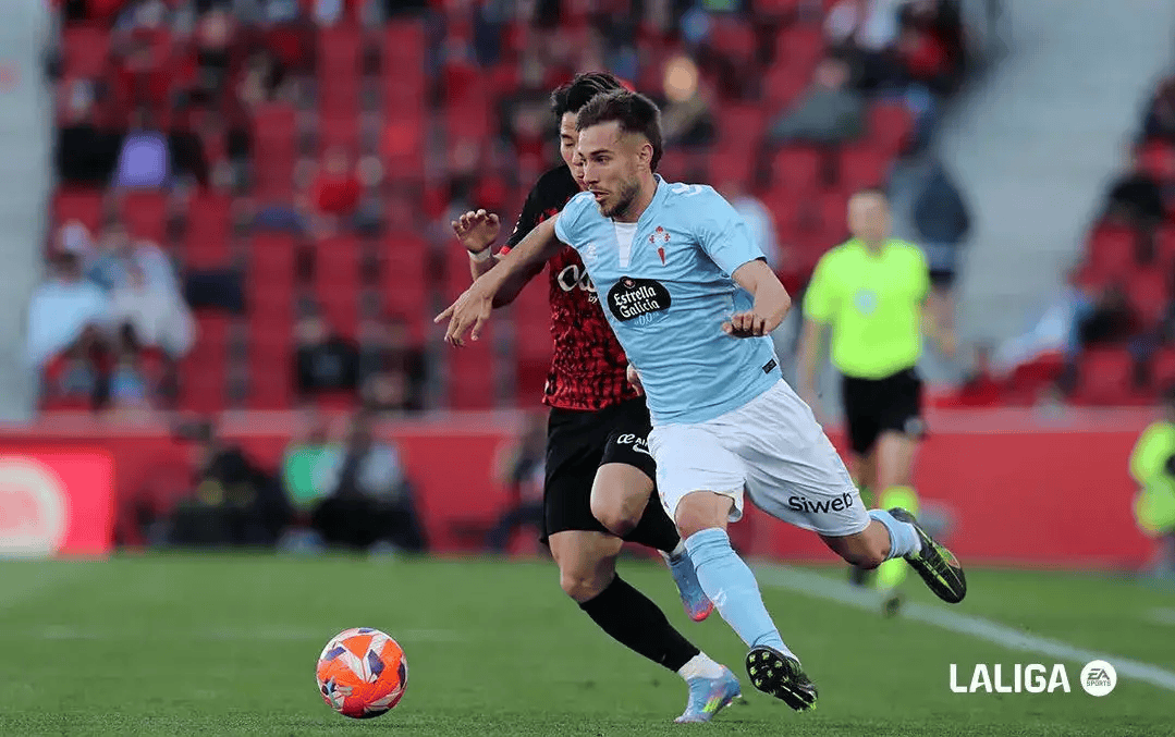 瓦伦西亚战胜塞维利亚，赛场风云再起