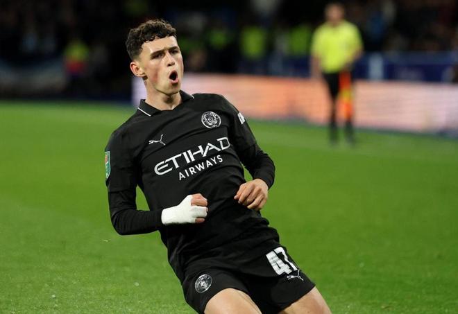 包含曼城轰出大胜，轻松晋级欧冠八强的词条